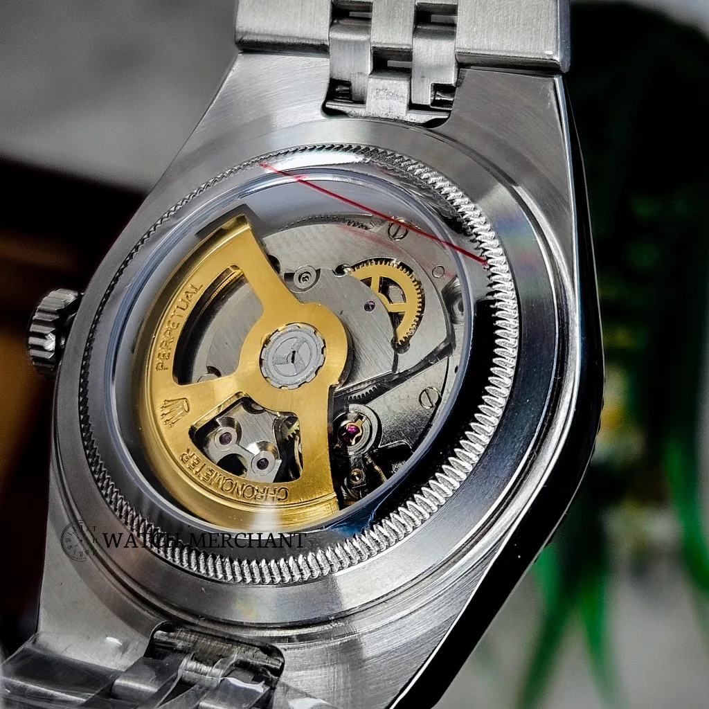 Rolex Oyster Perpetual Sky-Dweller thumbnail 4