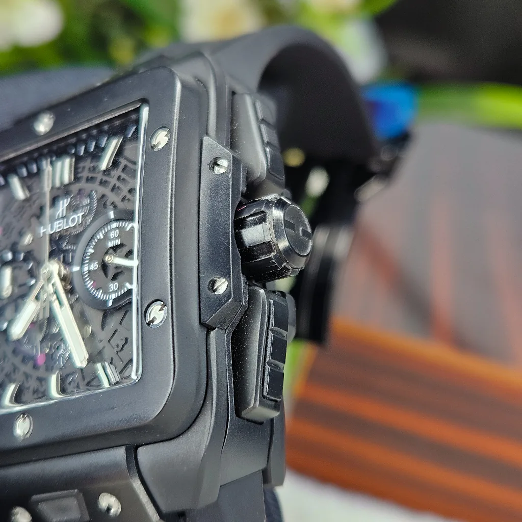 Hublot Square Bang Unico Black Magic thumbnail 2
