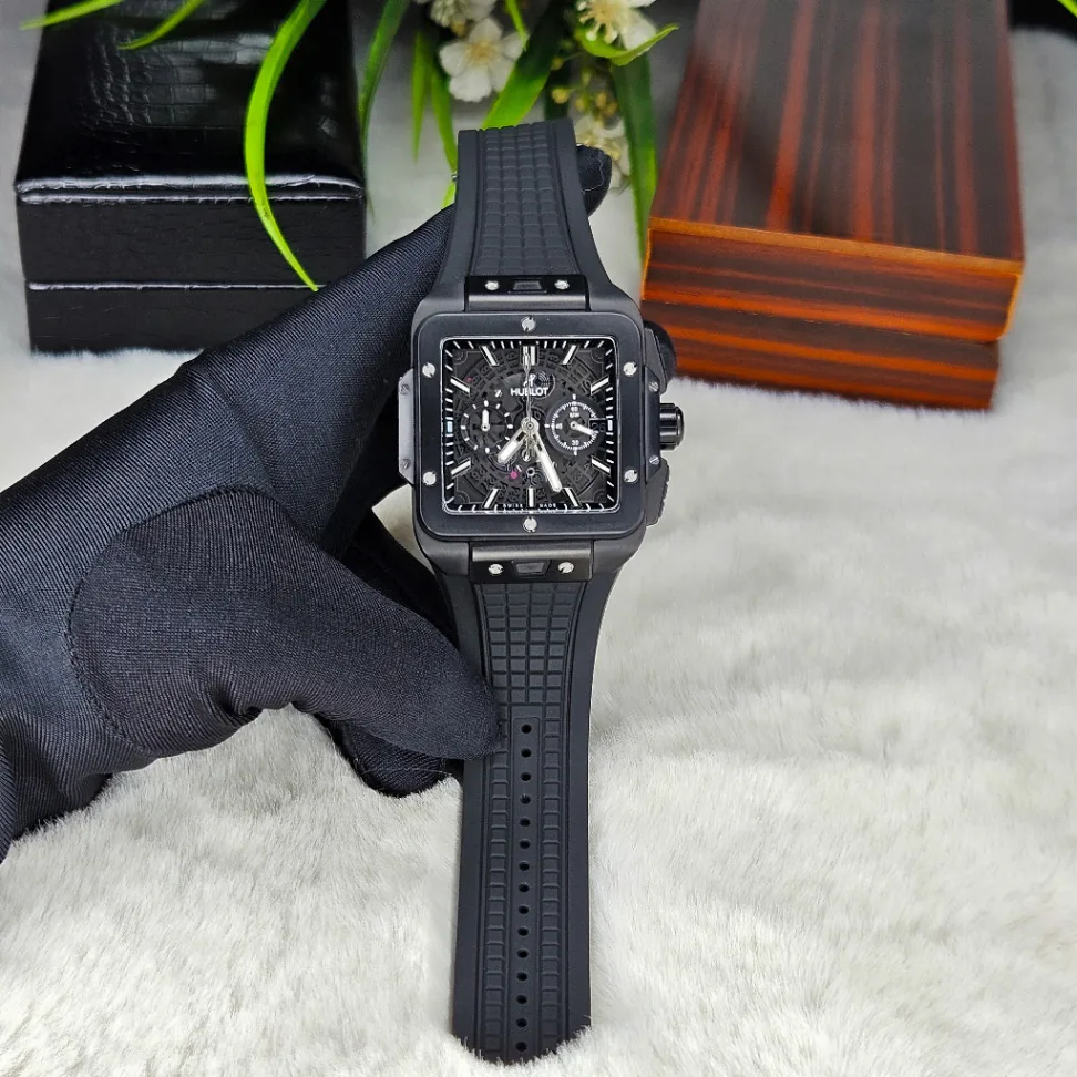Hublot Square Bang Unico Black Magic thumbnail 5