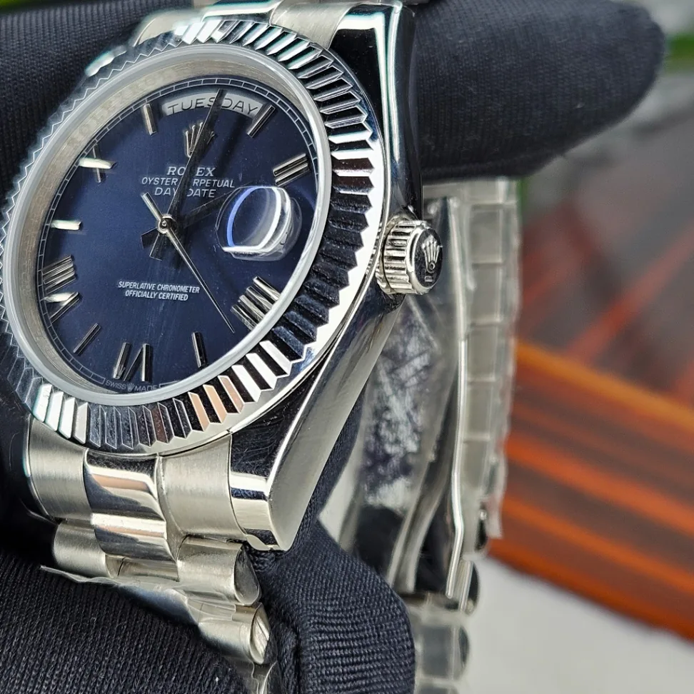 Rolex Oyster Perpetual Day-Date 40 thumbnail 3