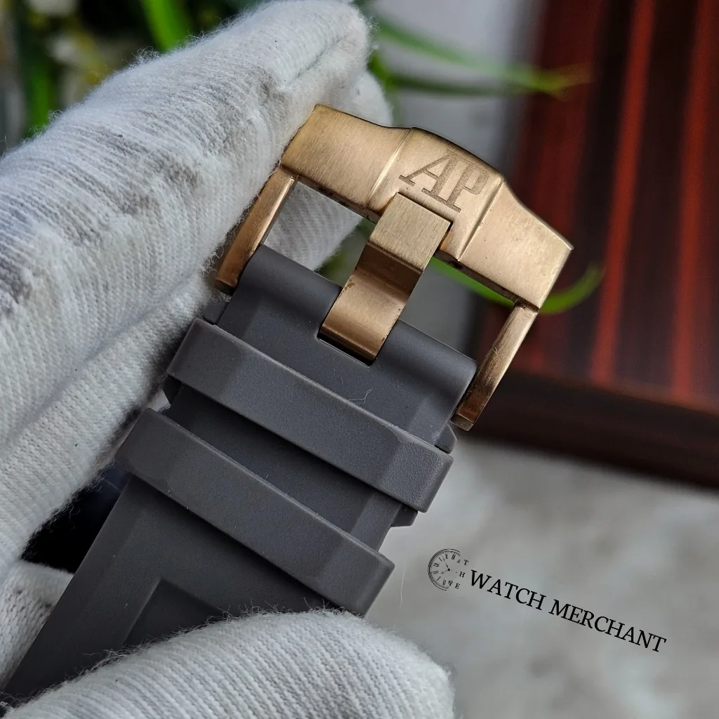 Audemars Piguet Royal Oak Offshore Diver thumbnail 3
